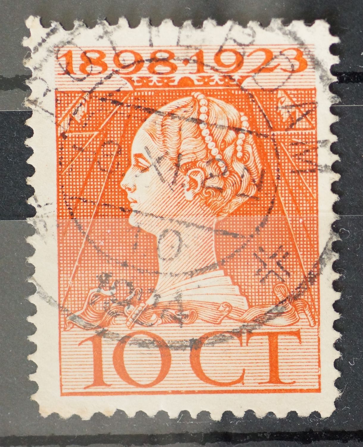 Rotterdam 10 op NVPH 124