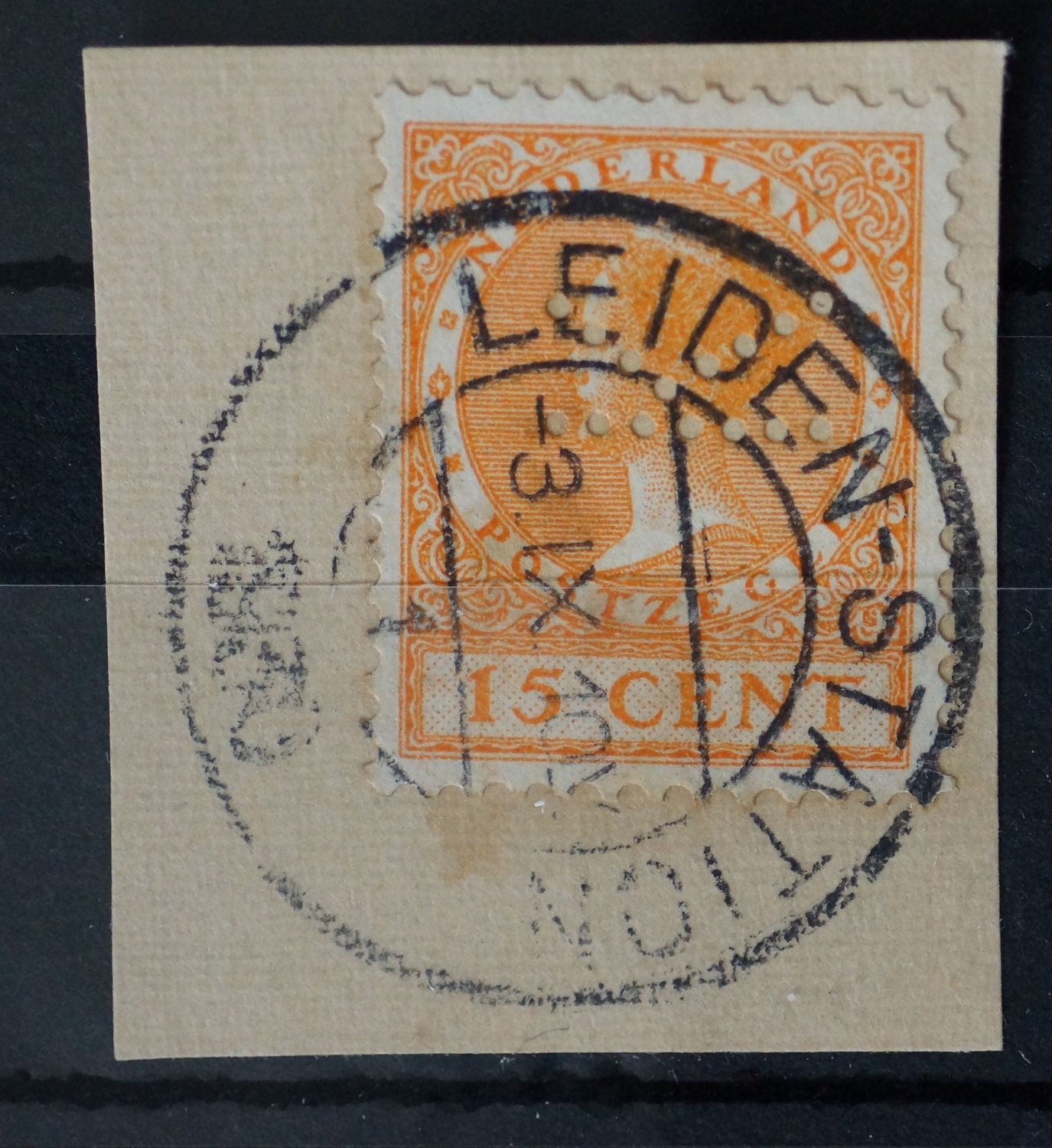 Leiden-Station1 op NVPH 187, perfin K