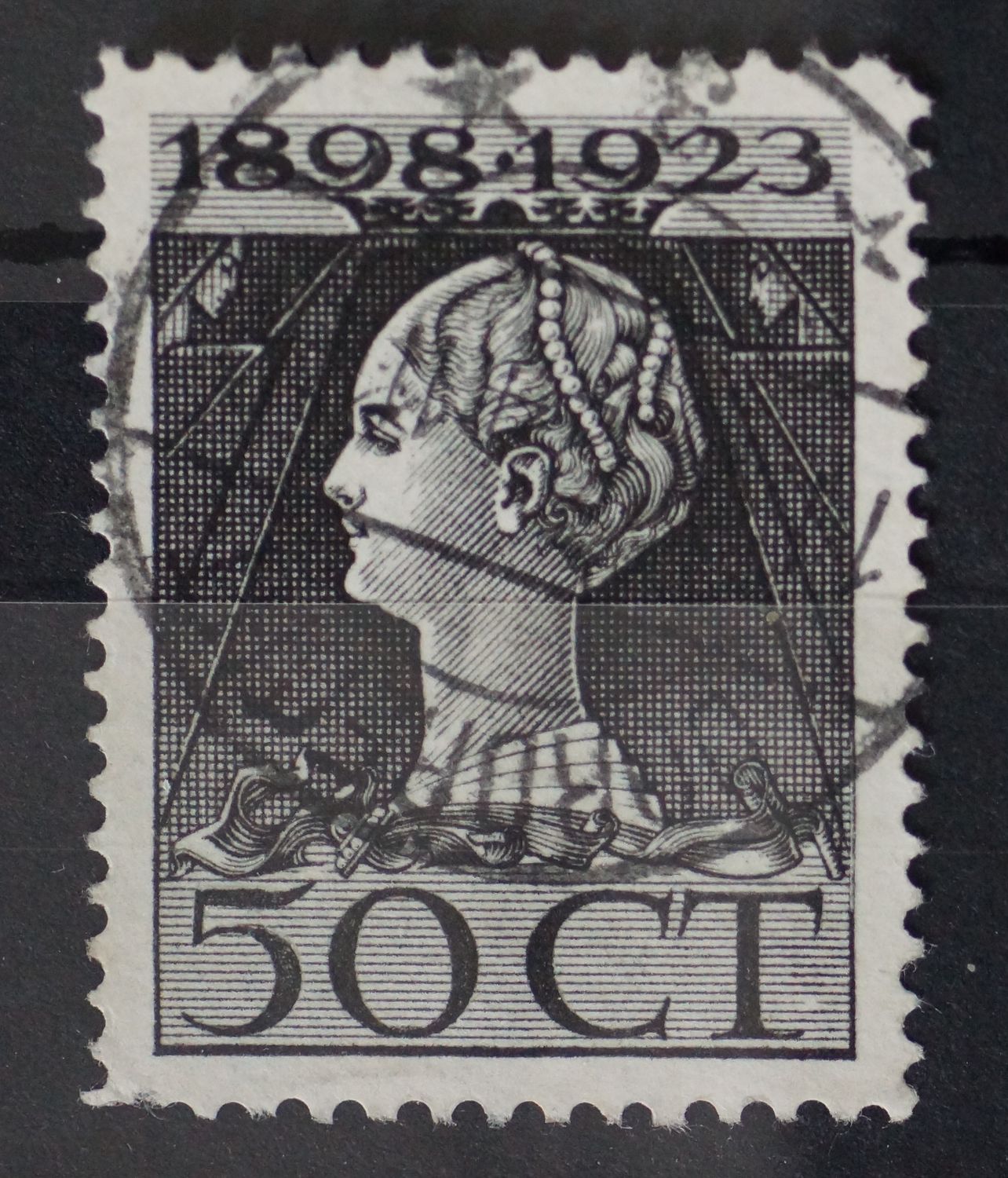 Dordrecht 3 op NVPH 128
