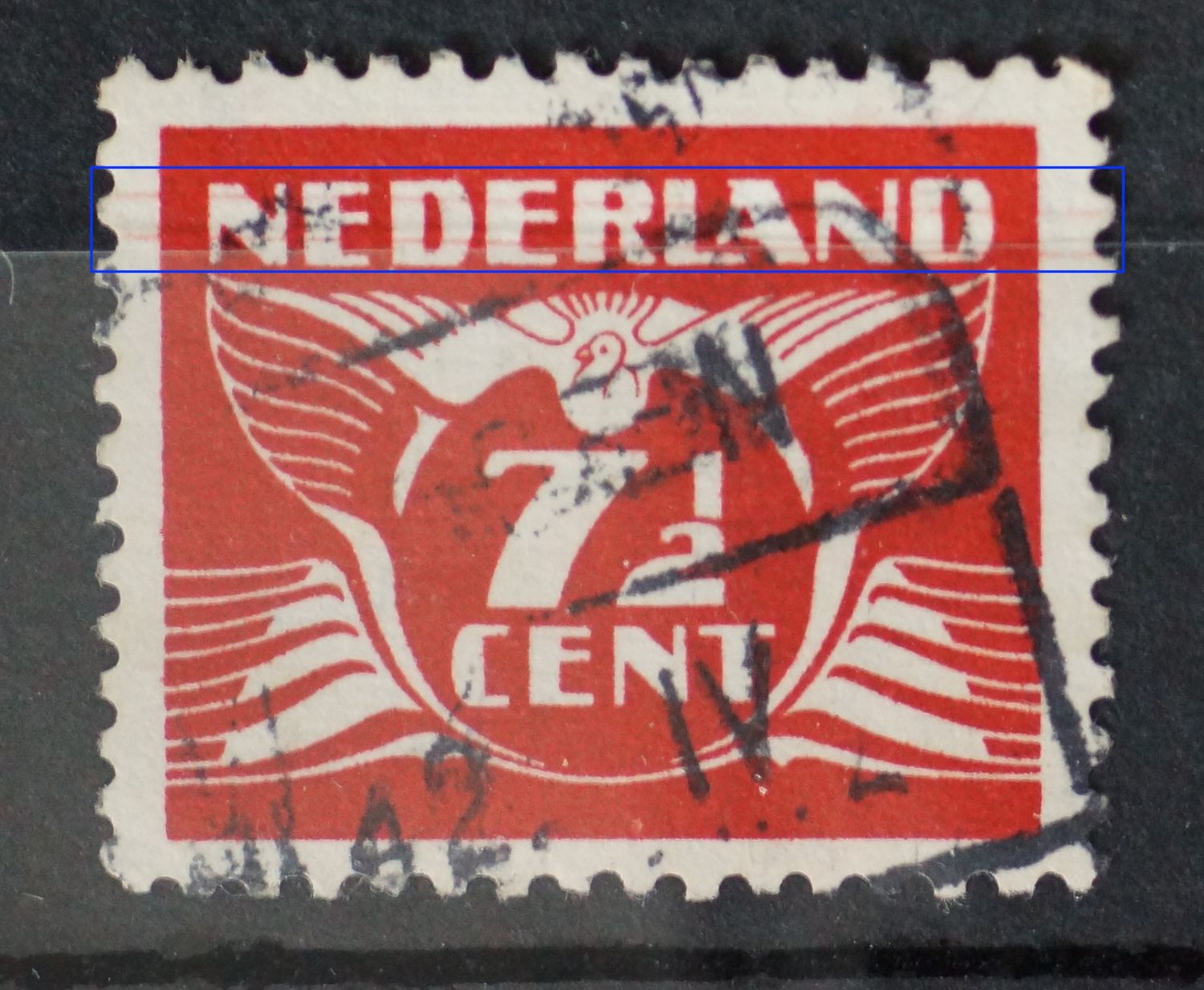 NVPH 381 - twee horizontale rode lijnen door NEDERLAND