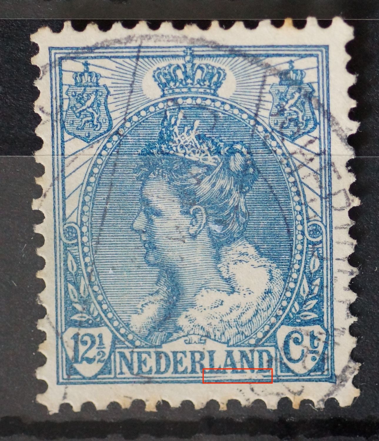 NVPH 63 - breuk in kaderlijn onder AN van NEDERLAND