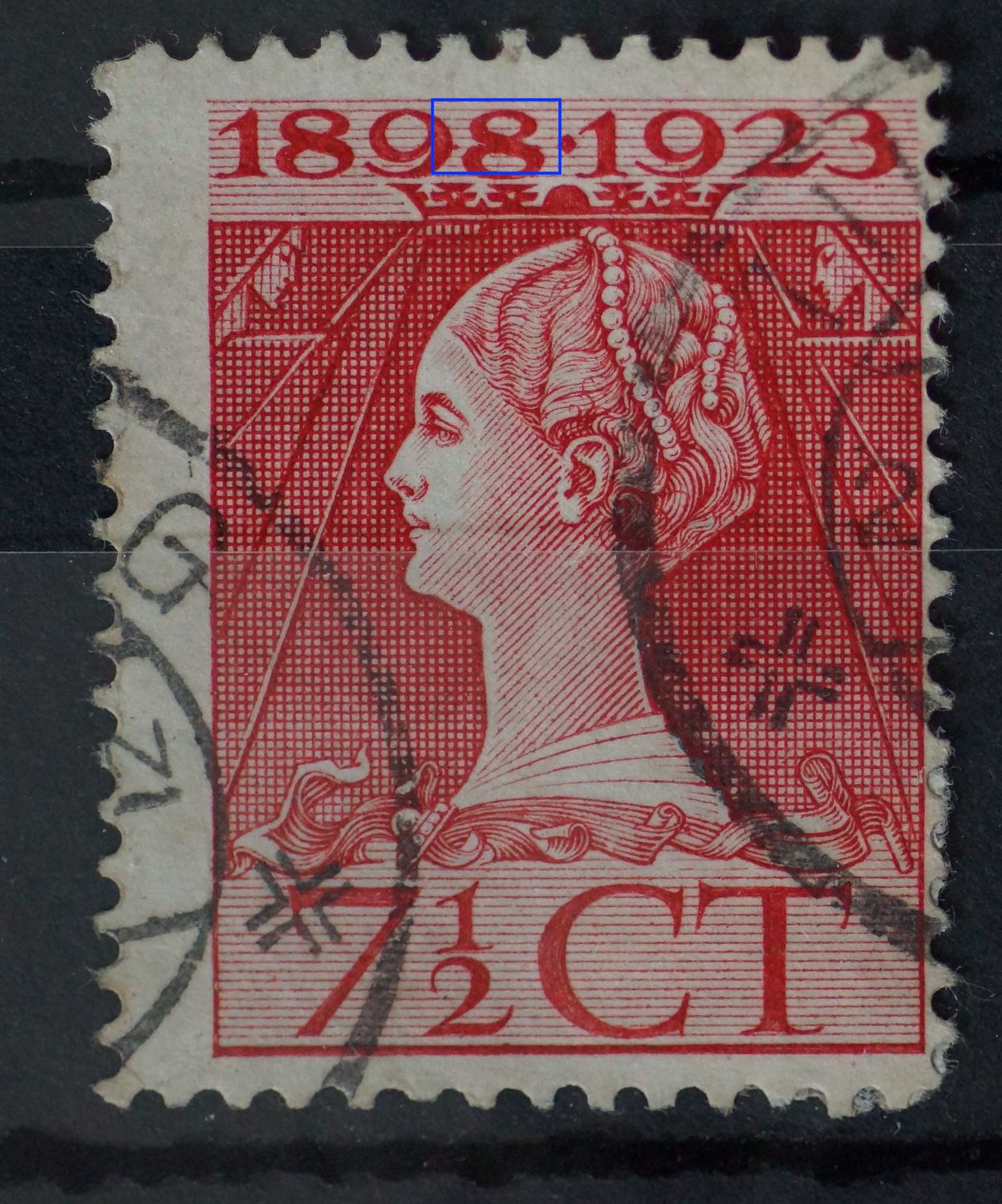 NVPH 123 - rode punten op de 9 en de 8 van 1898