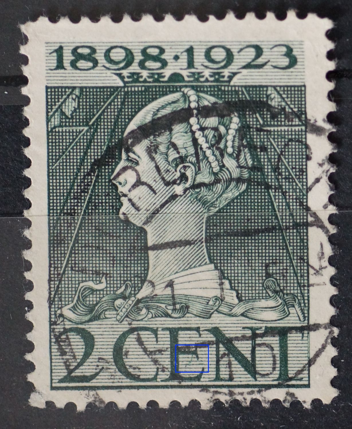 NVPH 121 - groene kronkellijn aan de E van CENT