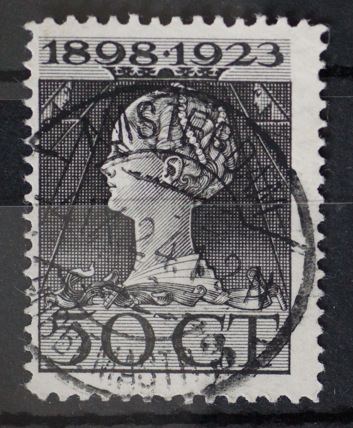 Amsterdam Hobbemastr. 3 op NVPH 128 - vrij schaars Amsterdam Hobbemastr. 3 op NVPH 128 - vrij schaars