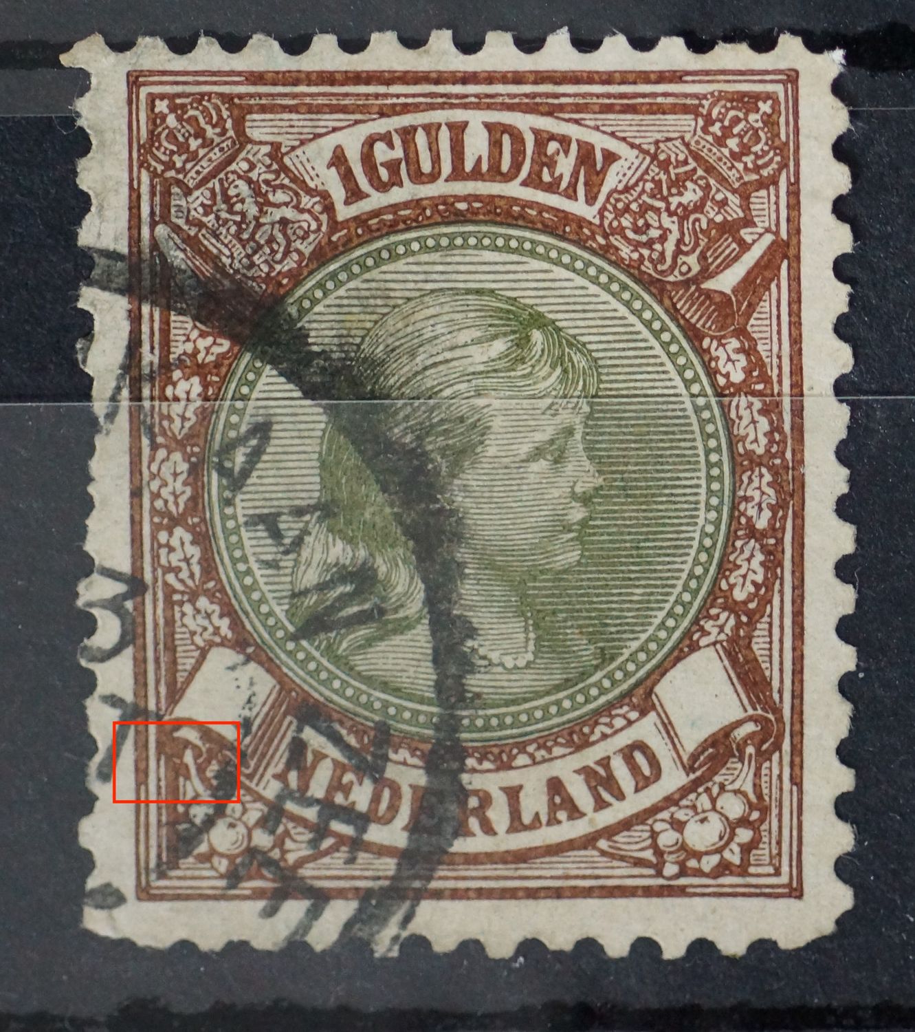 NVPH 46 - bruine vlek in ornament linksonder NVPH 46 - bruine vlek in ornament linksonder