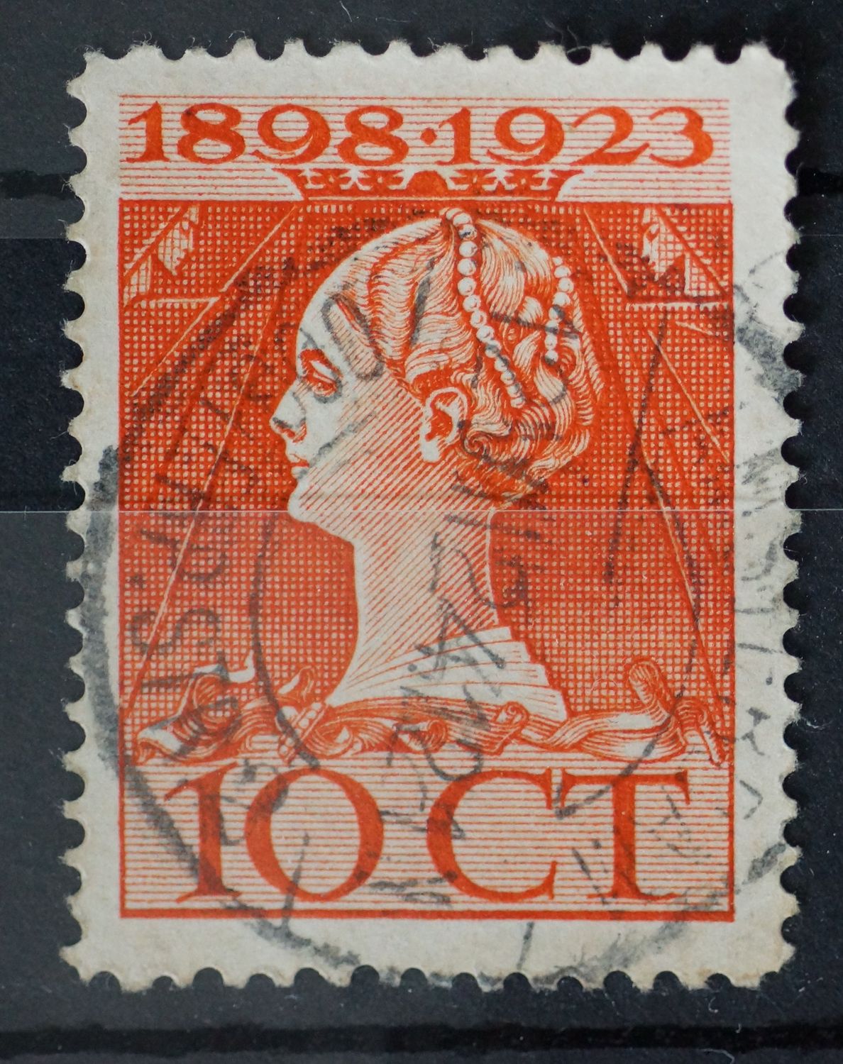 Amsterdam Oosterp. str. 2 op NVPH 124 - vrij schaars