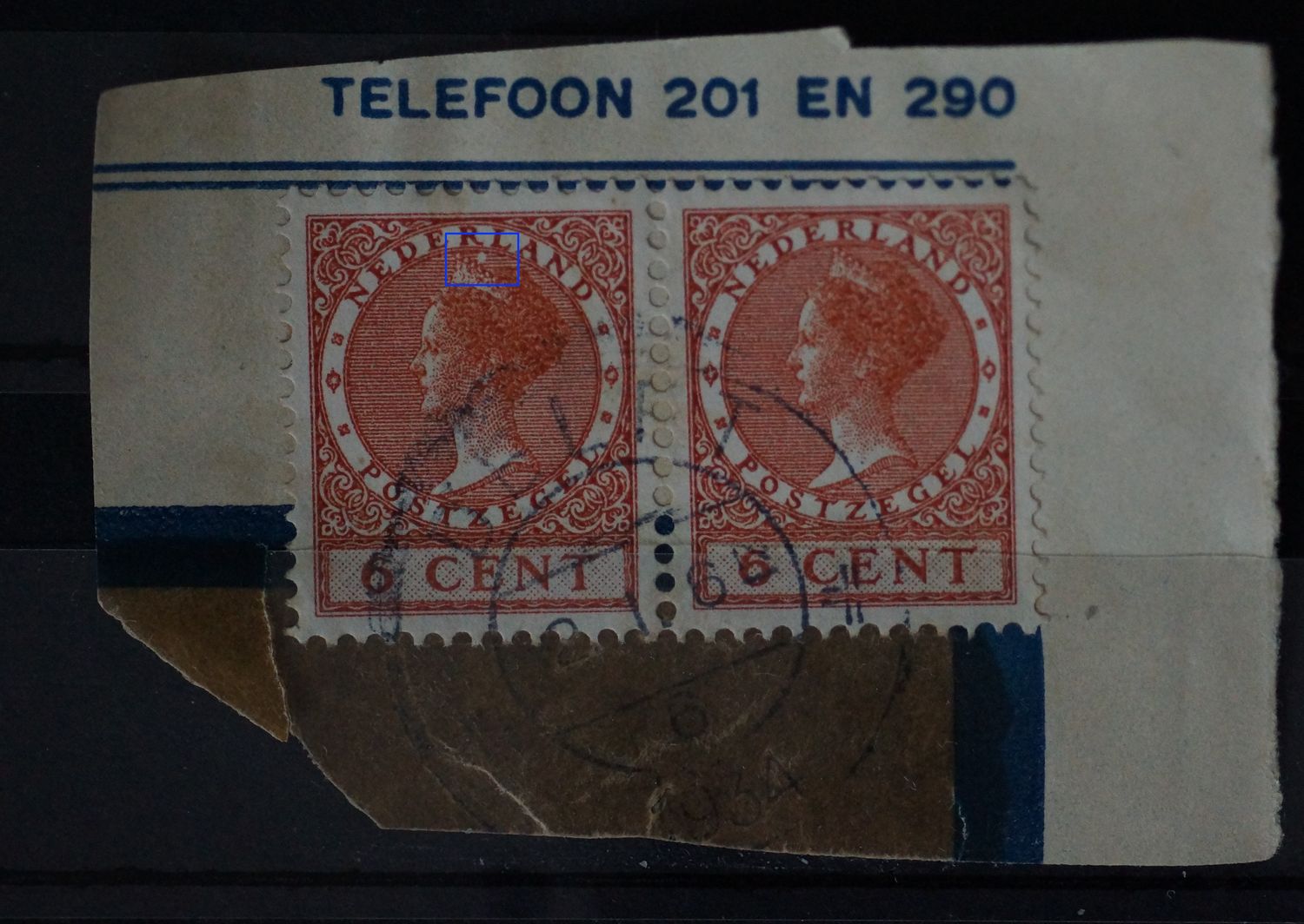 NVPH 178 (paar) - witte vlek boven het hoofd (linker zegel)