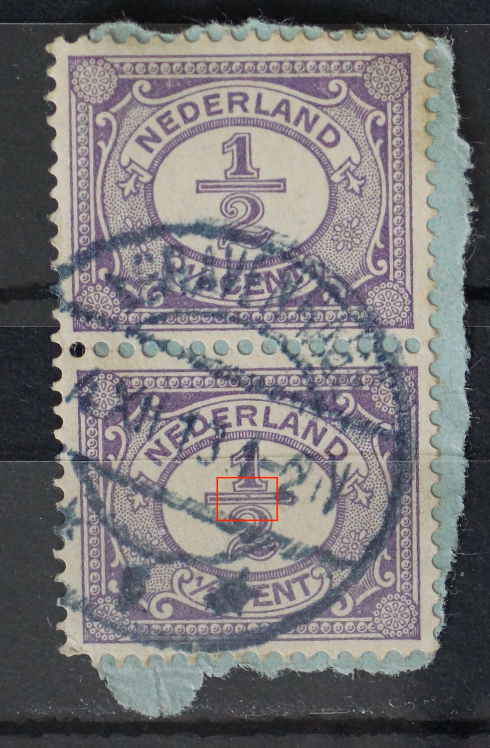 NVPH 50 (paar) violette punt in breukstreep (onderste zegel)