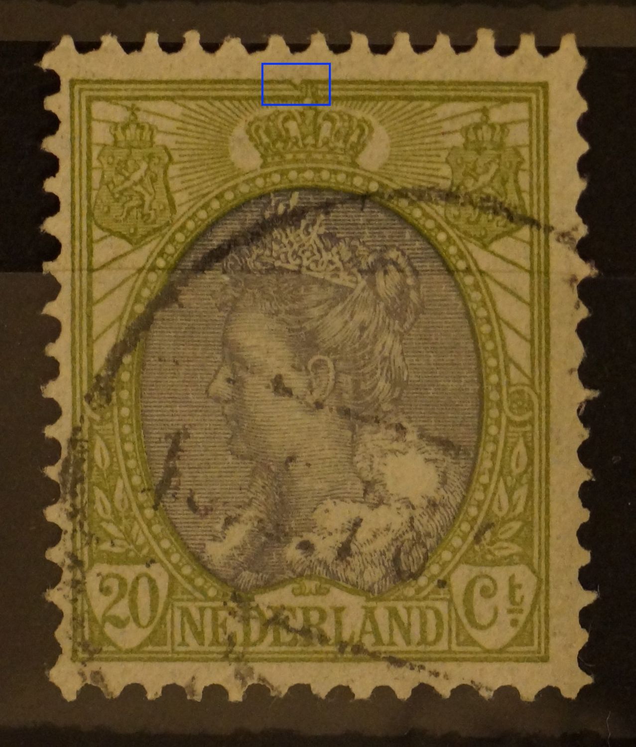 NVPH 69 - witte vlek / breuk in kaderlijn boen, net links van de kroon