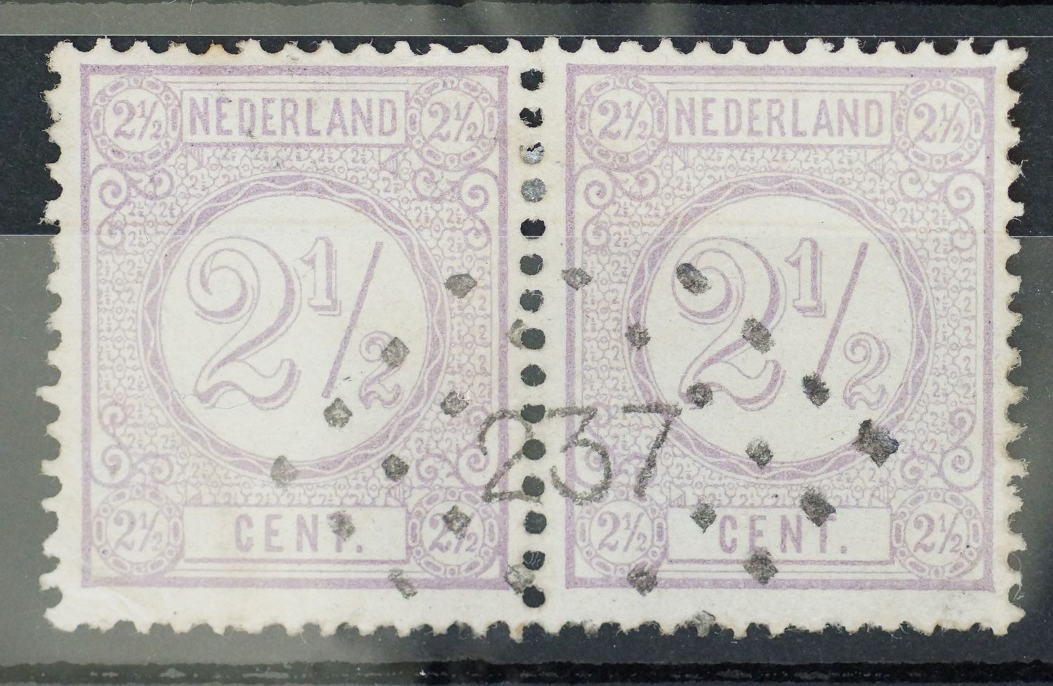 237 (Hillegom) op NVPH 31 (paar)