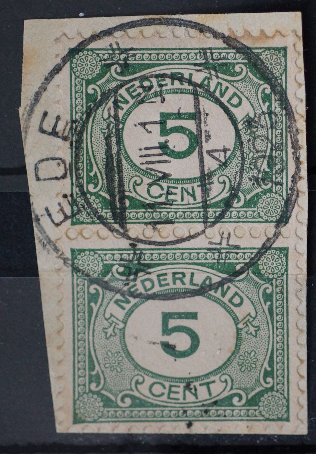 Ede 4 op NVPH 107 (paar)