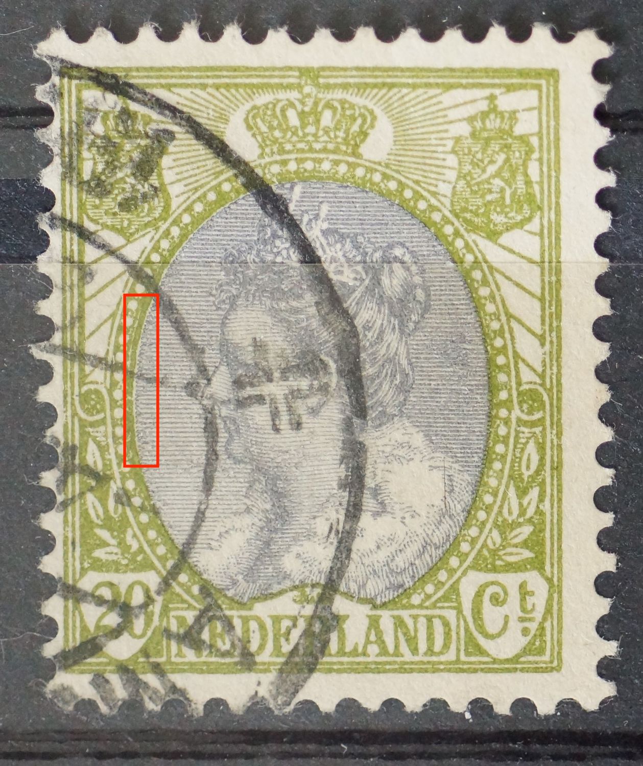 NVPH 69 - arcering in medaillon sluit links niet aan (69 PM6)
