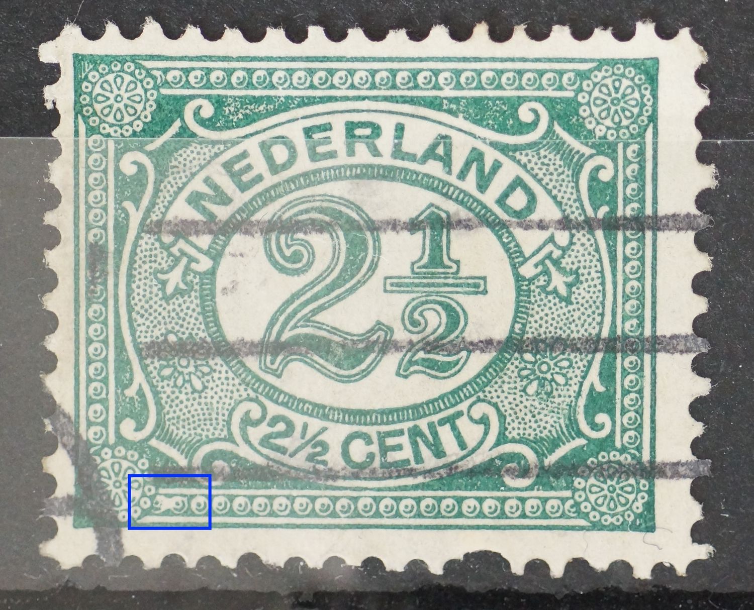 NVPH 55 - witte vlek tussen parels linksonder (55 PM1) NVPH 55 - witte vlek tussen parels linksonder (55 PM1)