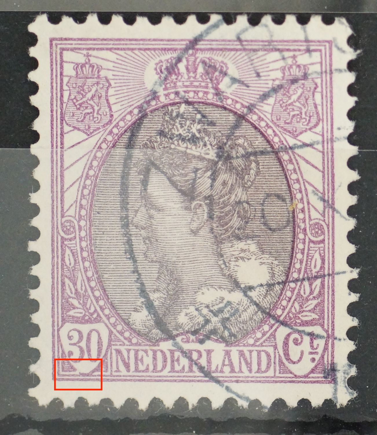 NVPH 72 - breuk onderin schild rondom 30