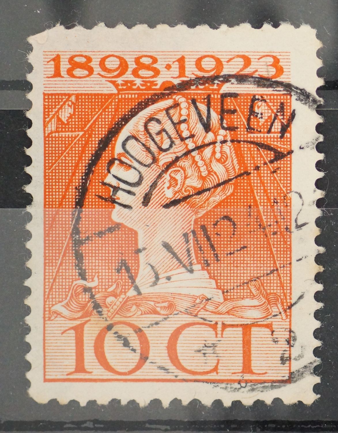 Hoogeveen 2 op NVPH 124 - vrij schaars