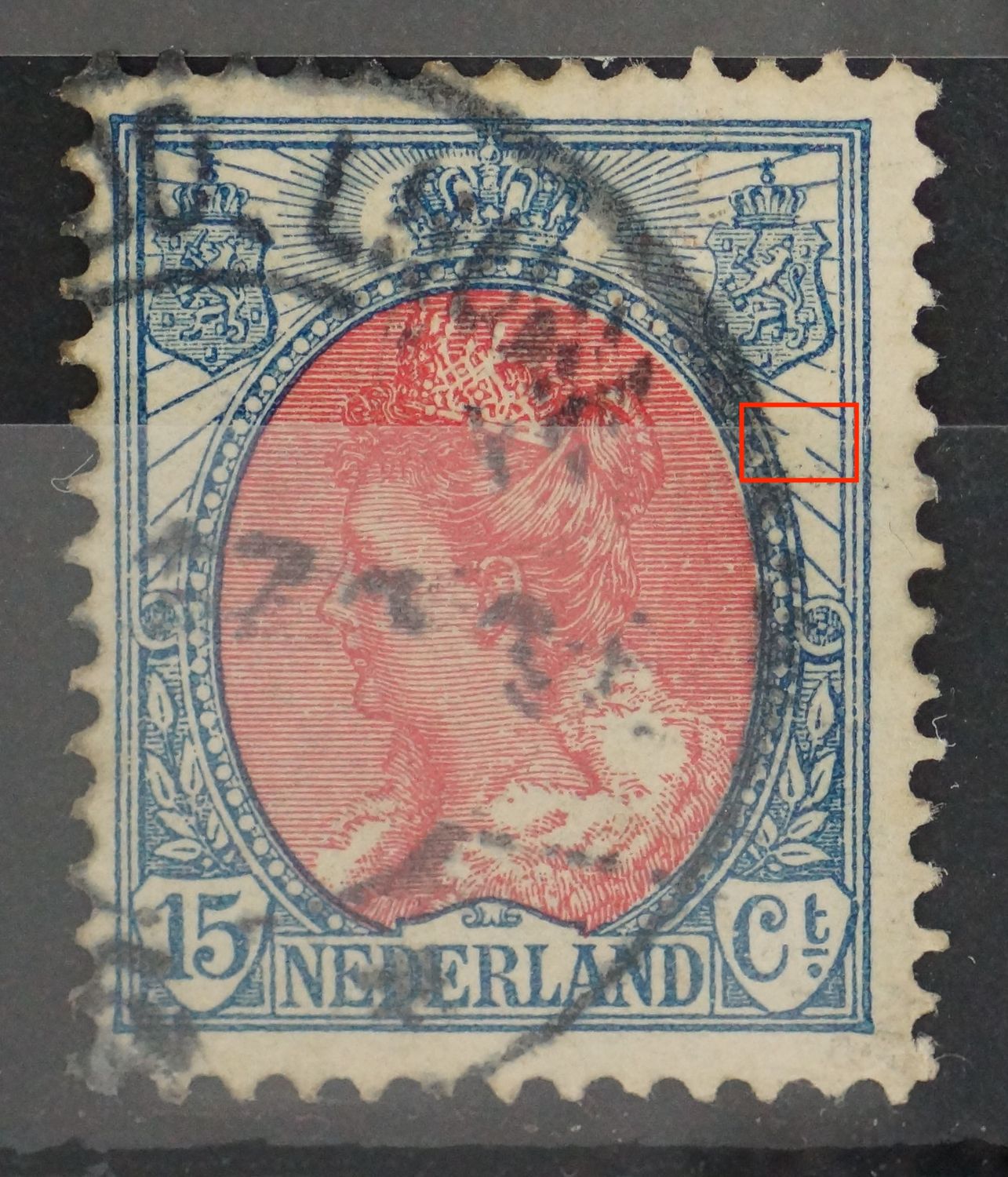 NVPH 65 - grote breuk in straal rechts