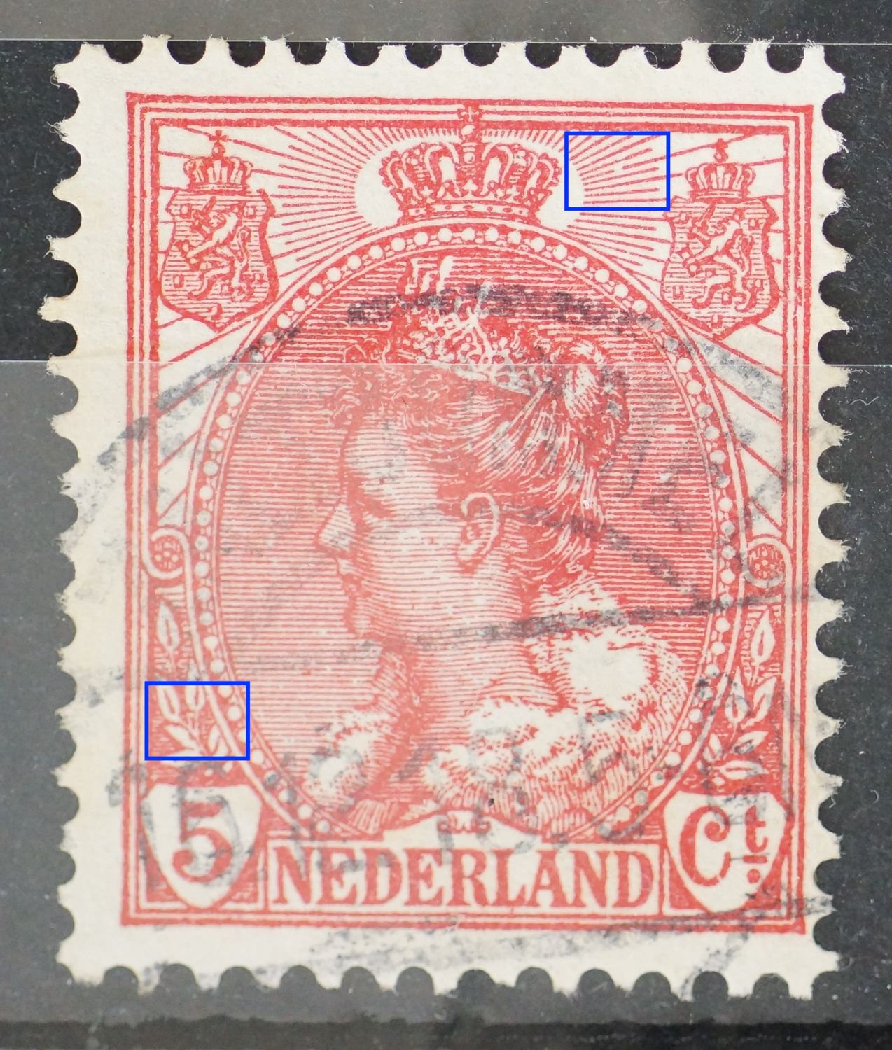 NVPH 60 - o.a. breuk in straal rechts van kroon en rode vlek tussen bladeren links