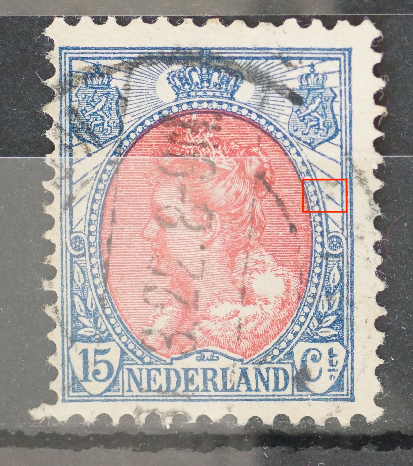 NVPH 65 - o.a. breuk in straal rechts boven rozet