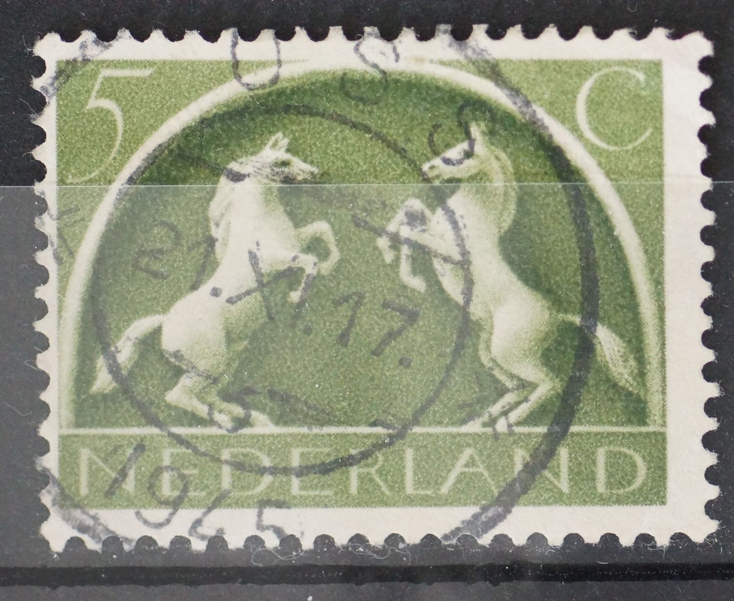 Oss 3 op NVPH 411 - open 4 van 1945 Oss 3 op NVPH 411 - open 4 van 1945