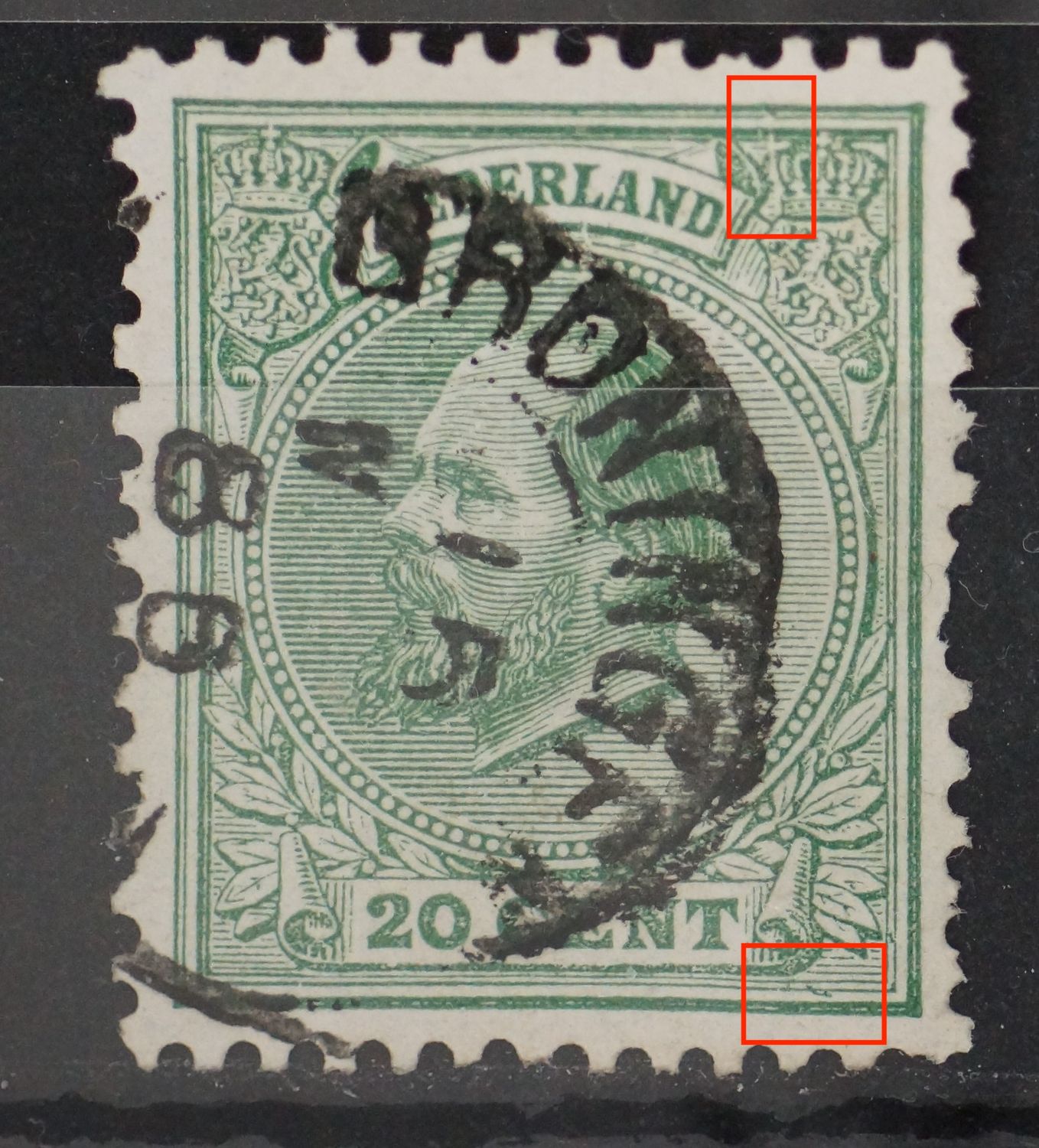 NVPH 24 - groene kras rechtsonder en witte verticale kras rechtsboven