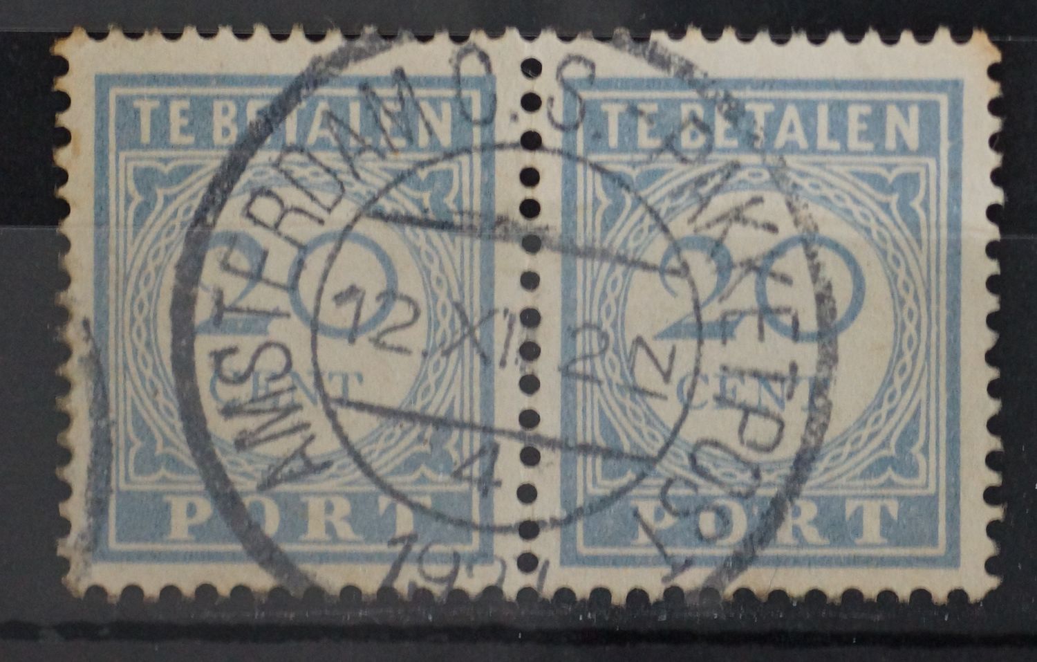 Amsterdam C.S> - Pakketpost 4 op NVPH P58 (paar)