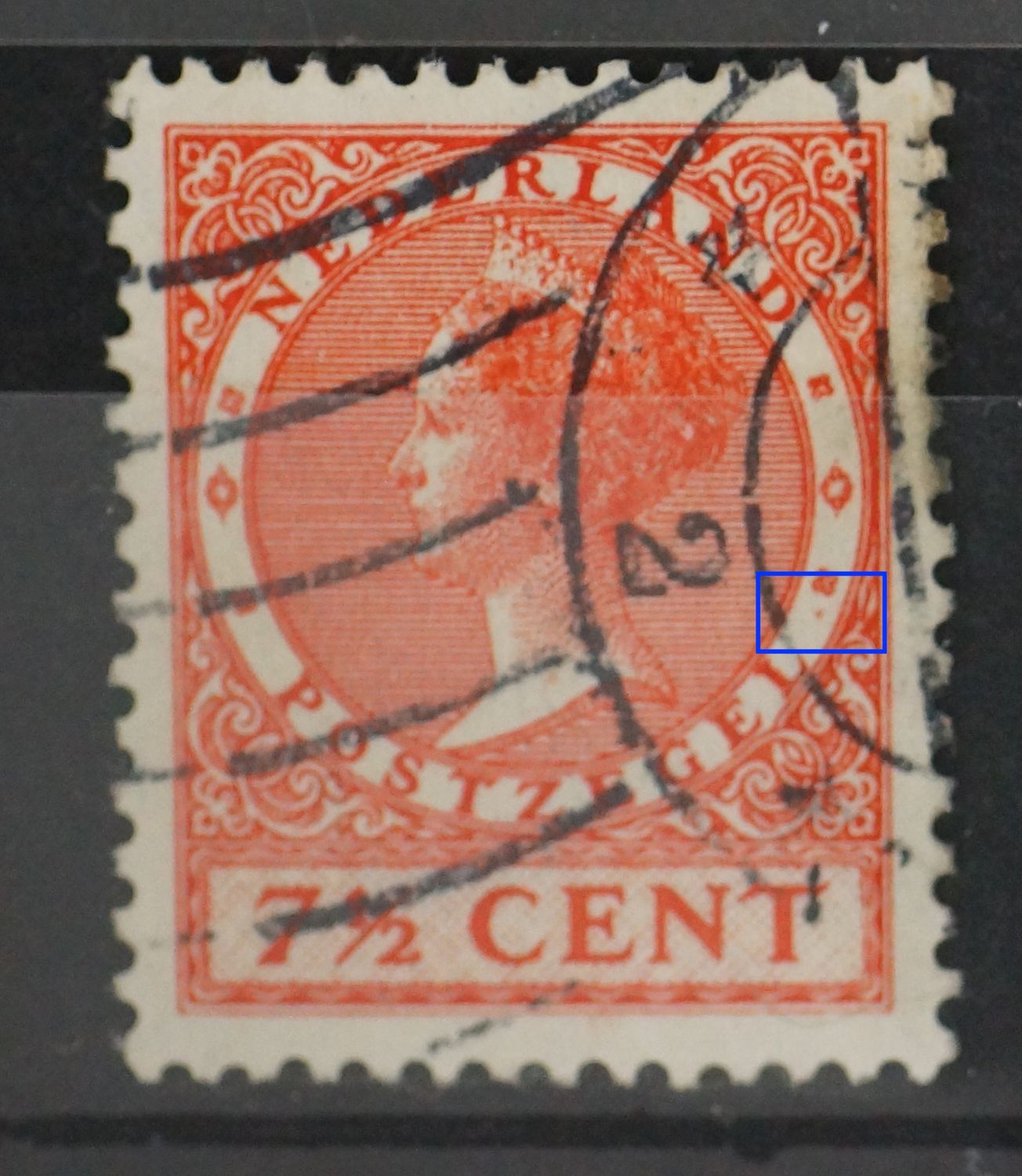 NVPH 180 -oranjerode puntin rand medaillon rechtsT