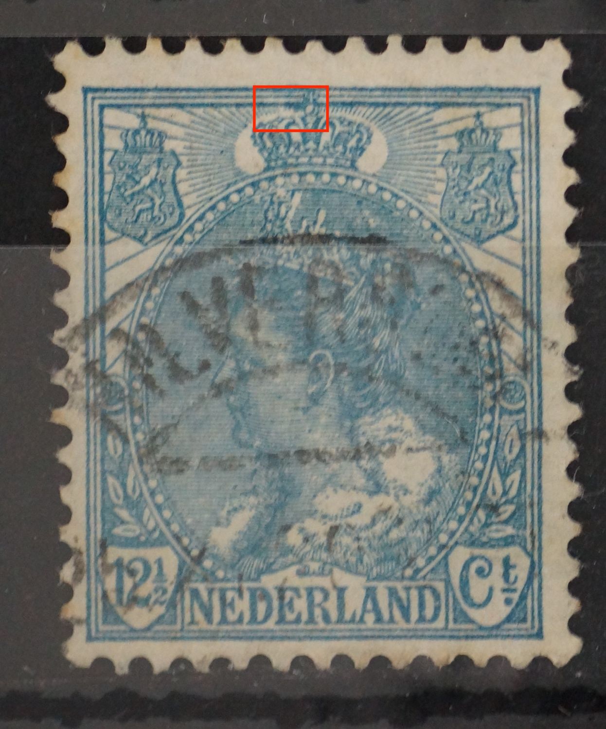 NVPH 63 - blauwe vlek bij kroon linksboven NVPH 63 - blauwe vlek bij kroon linksboven