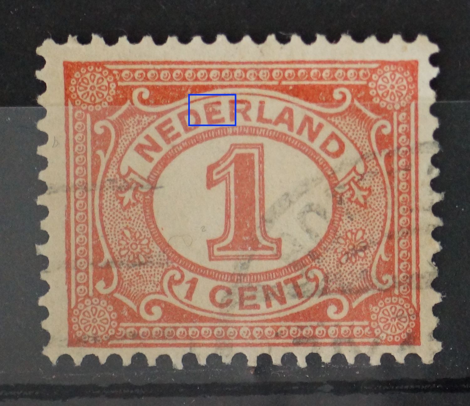 NVPH 51 - rode vlek in de 2e E van NEDERLAND NVPH 51 - rode vlek in de 2e E van NEDERLAND