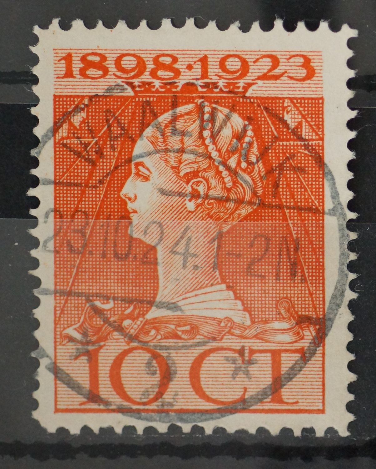 Waalwijk 2 op NVPH 124