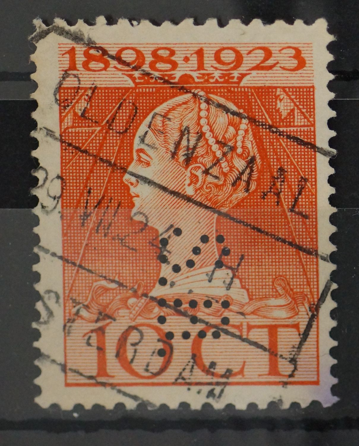 Oldenzaal - Amsterdam H op NVPH 124, perfin SB