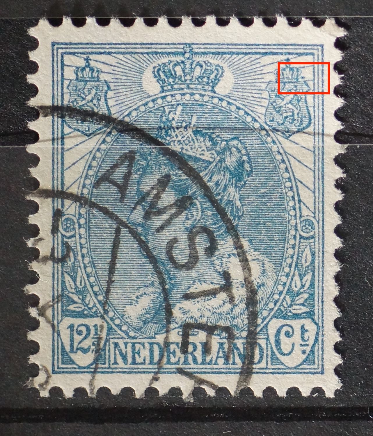 NVPH 63 - blauwe vlek naast kroon van rechter wapenschild