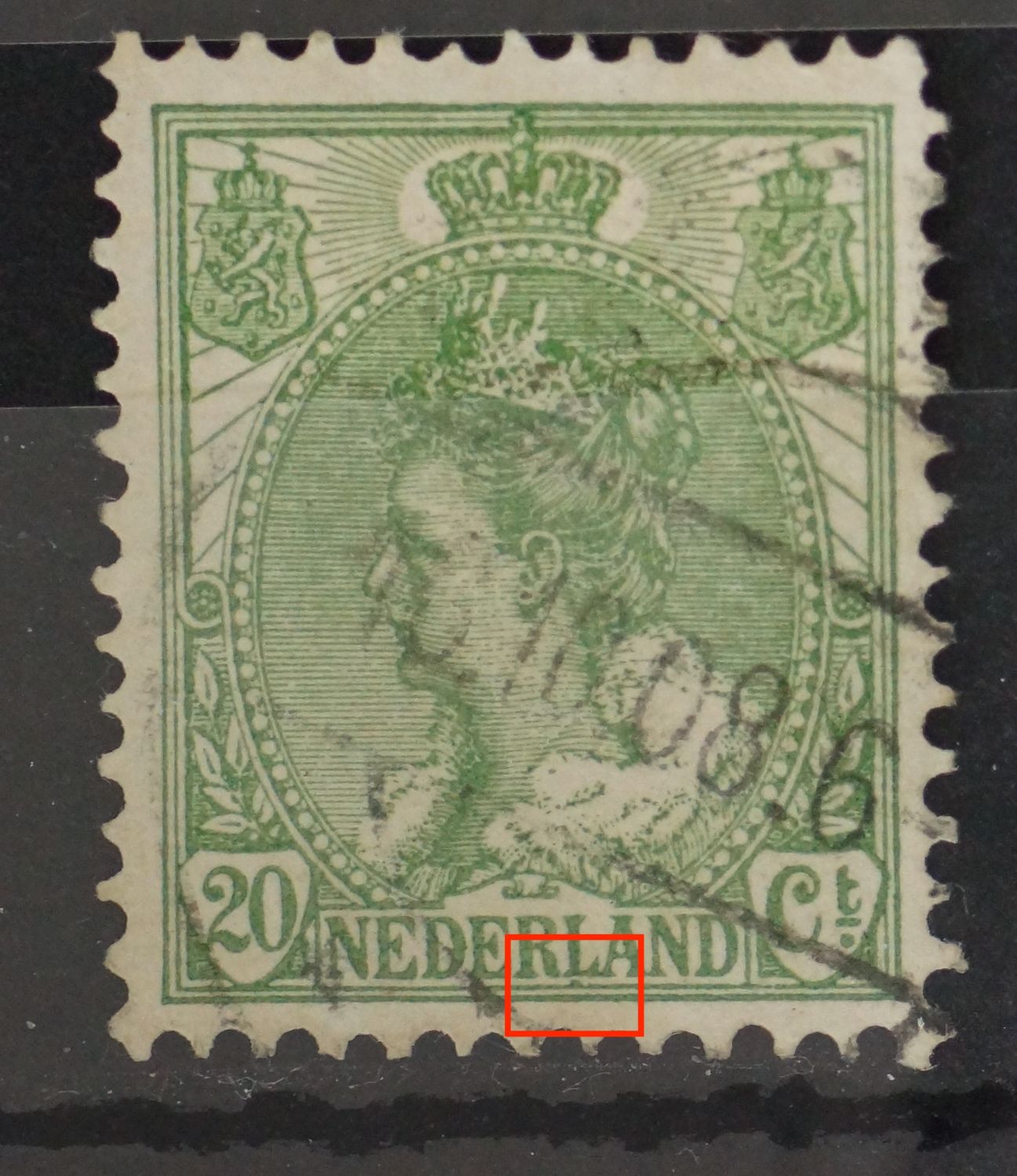 NVPH 68 - groene punt onder de L van NEDERLAND