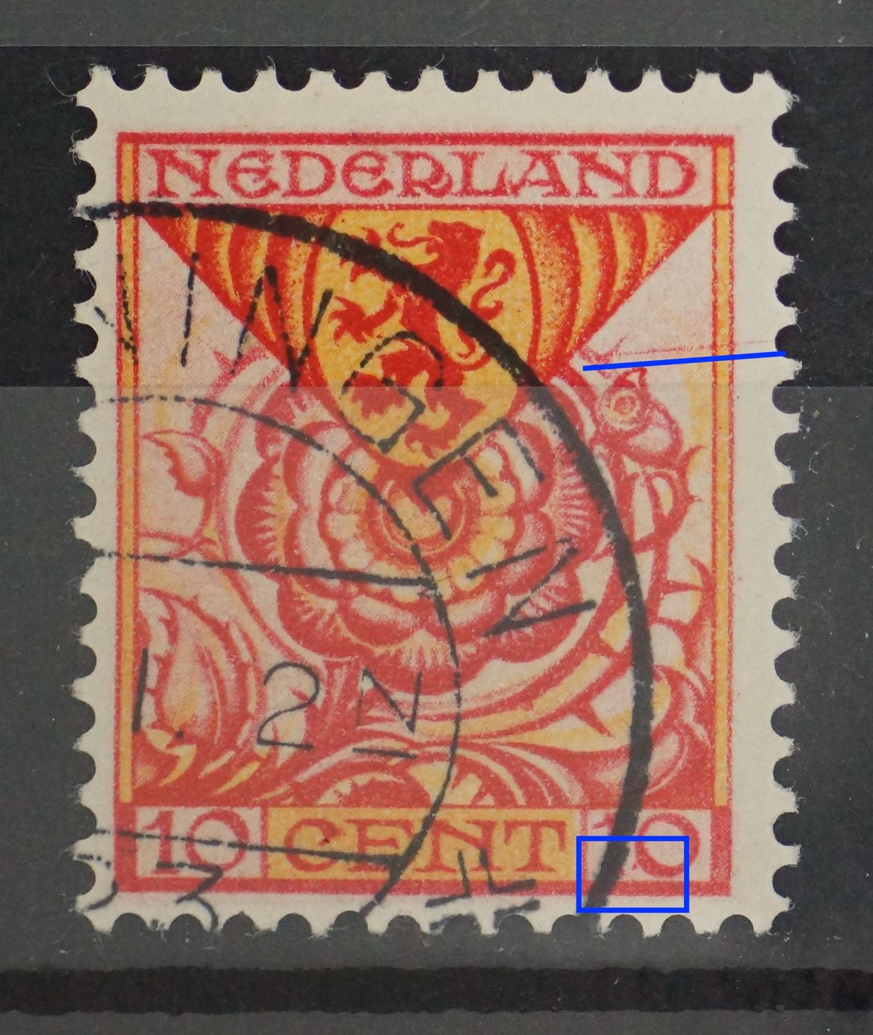 NVPH 168 - rode stip voor de 0 van 10 (rechts) en diagonale rakelstreep rechts, boven