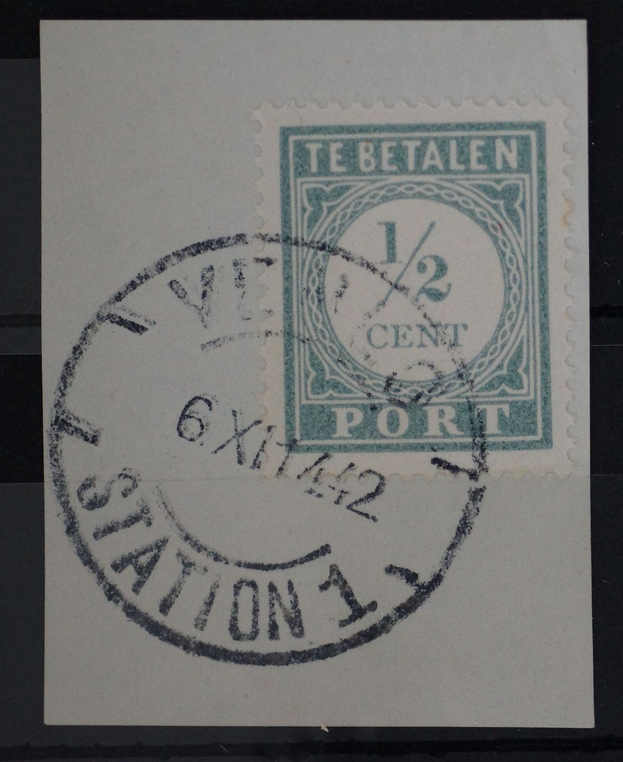 Venlo Station 1 op NVPH P44 - vrij schaars Venlo Station 1 op NVPH P44 - vrij schaars