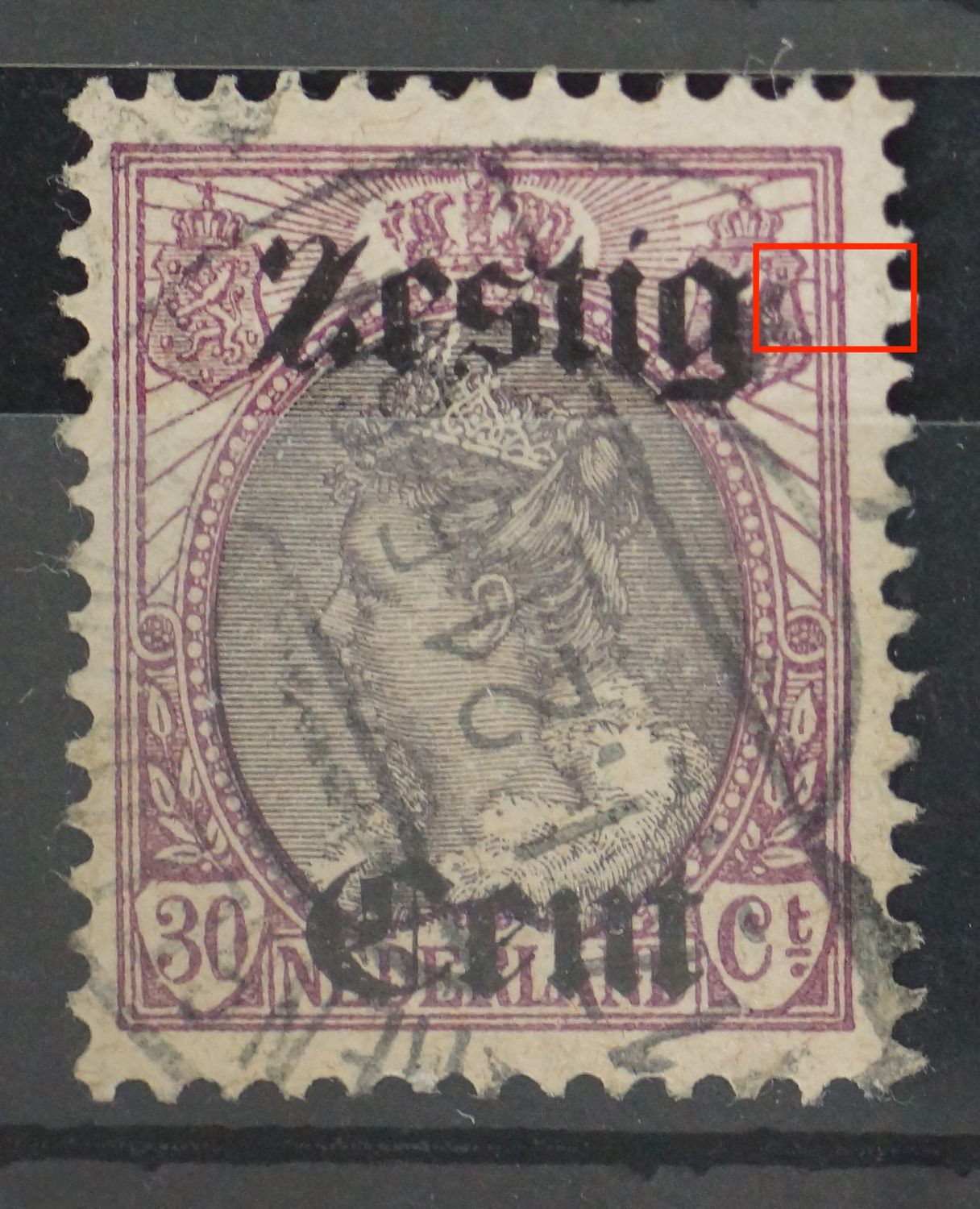NVPH 103 - violette punt tussen kaderlijnen rechts