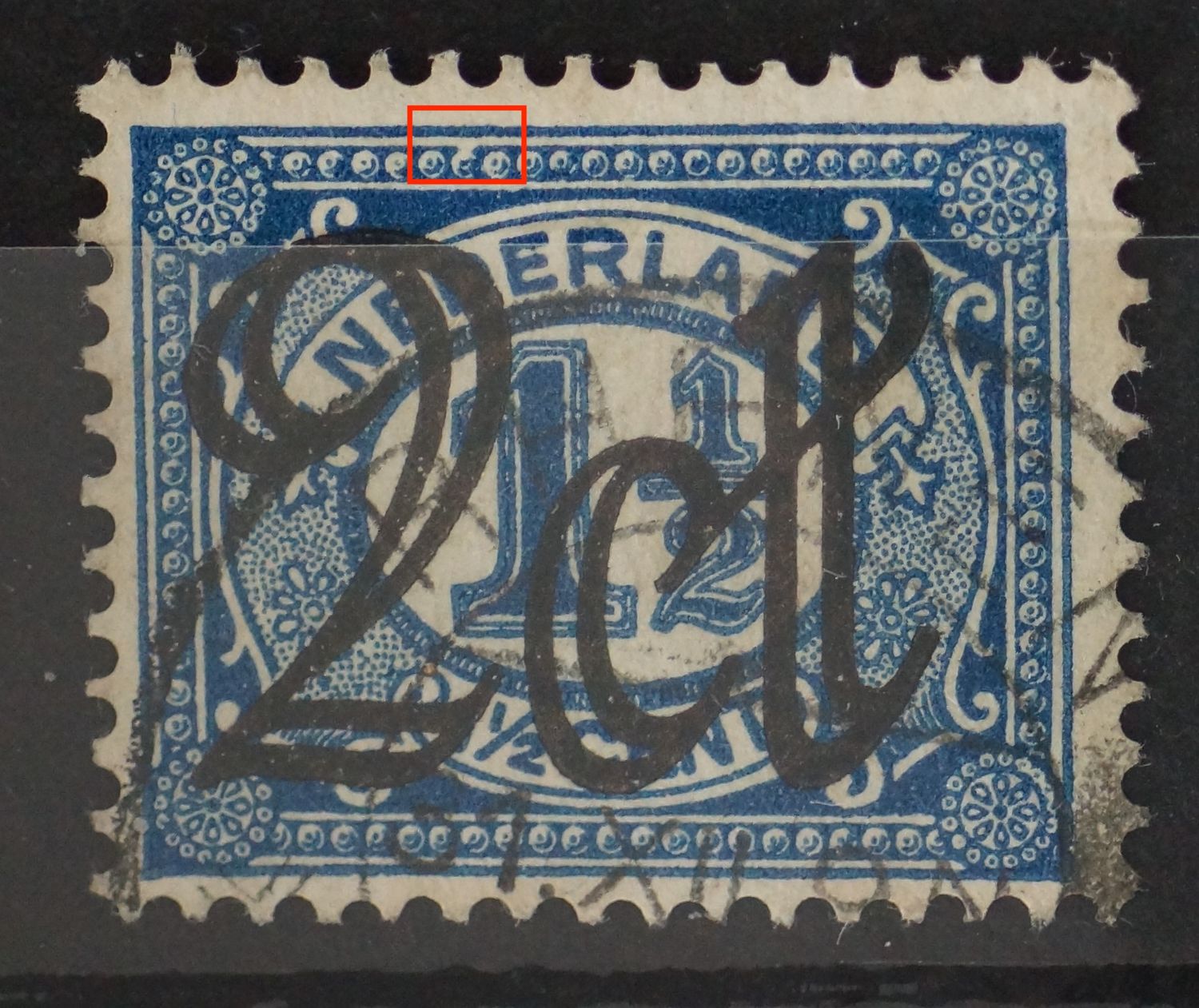 NVPH 115 - breuk in parelrand boven