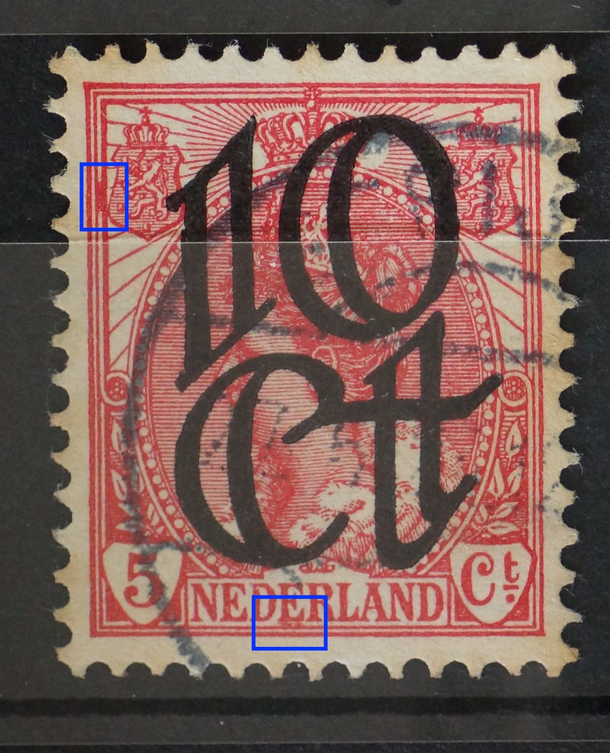 NVPH 117 - rode vlekken, naast linker wapenschild en onder de 2e E van NEDERLAND