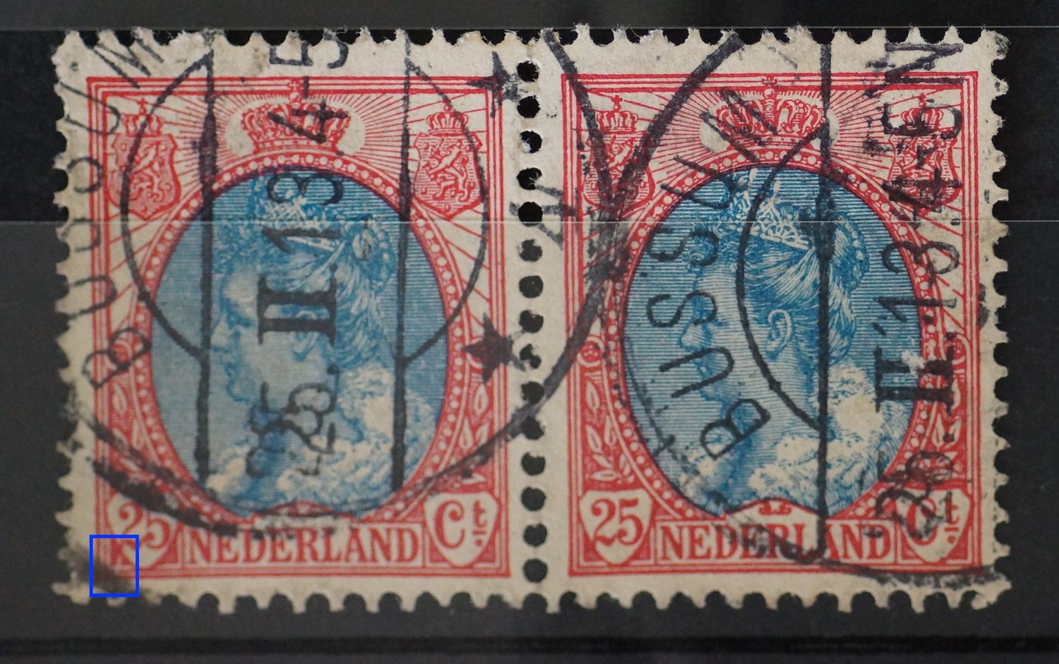 NVPH 71 (paar) witte kras onder 25 (linker zegel)