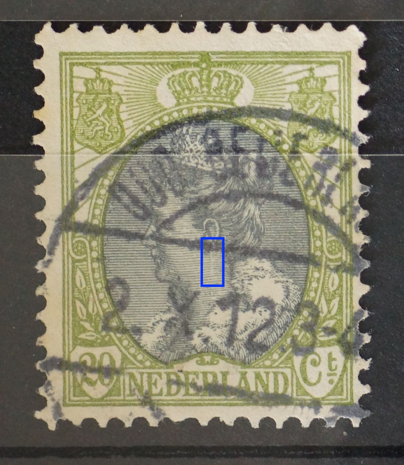 NVPH 69 - witte verticale kras onder het oor
