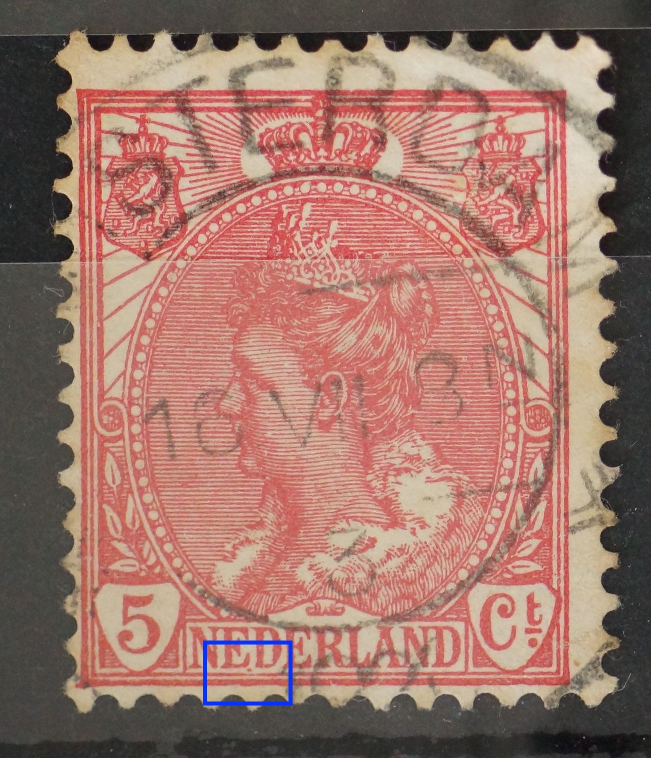 NVPH 60 - rode punt onder de 1e E van NEDERLAND