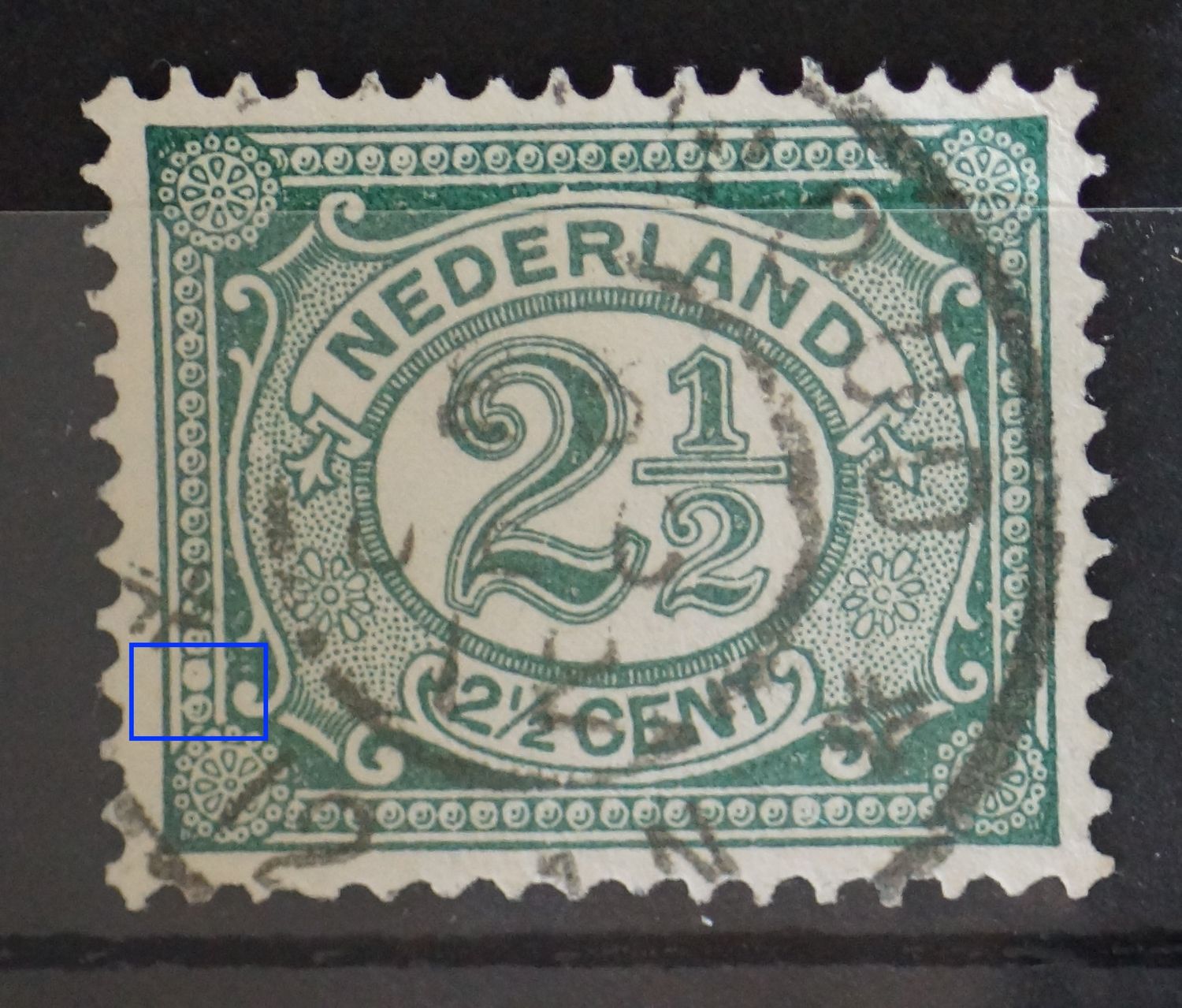 NVPH 55 - o.a. witte vlek in parelrand links