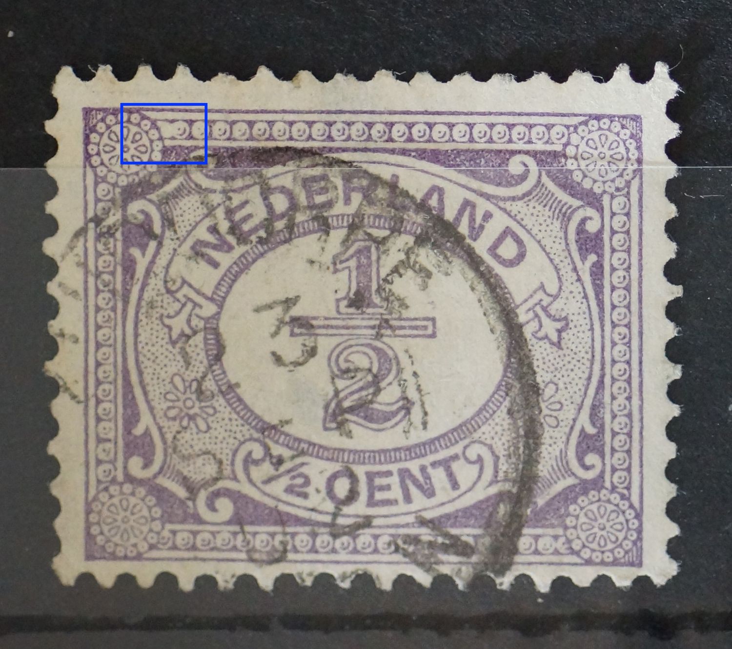 NVPH 50 - witte vlek in parelrand linksboven NVPH 50 - witte vlek in parelrand linksboven