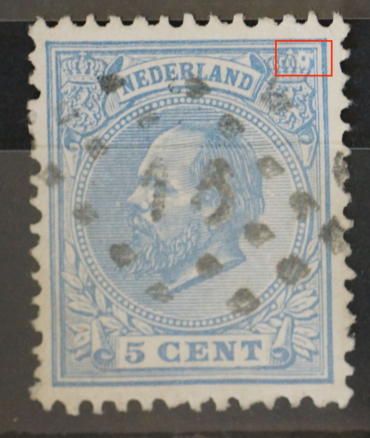 NVPH 19 - blauwe punt in witte vlek in rechter wapenschild