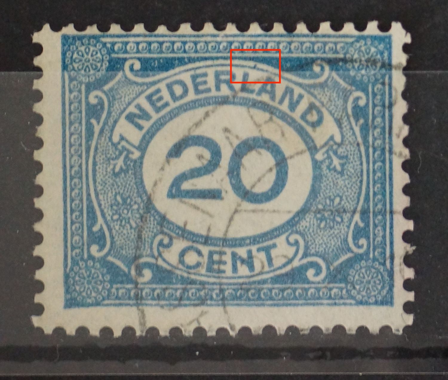 NVPH 109 - blauwe punt boven de L van NEDERLAND