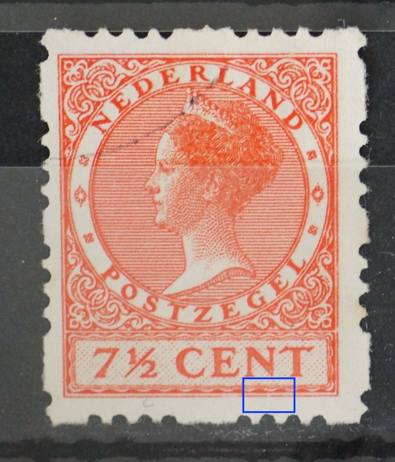 NVPH R43 - breukje in kaderlijn onder de N van CENT NVPH R43 - breukje in kaderlijn onder de N van CENT