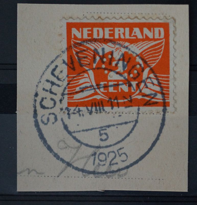 Scheveningen 5 op NVPH 145 (perfin S)