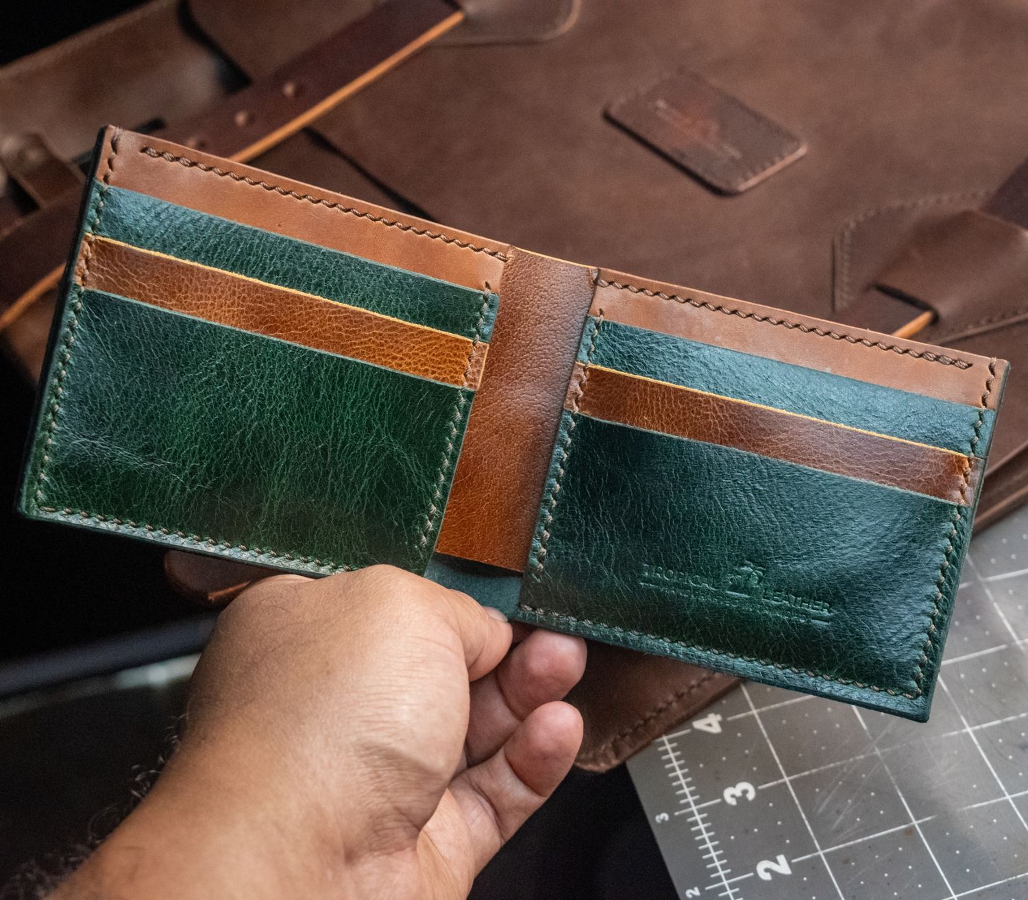 Buffalo Classic Wallet - Forest Green &amp; Tan