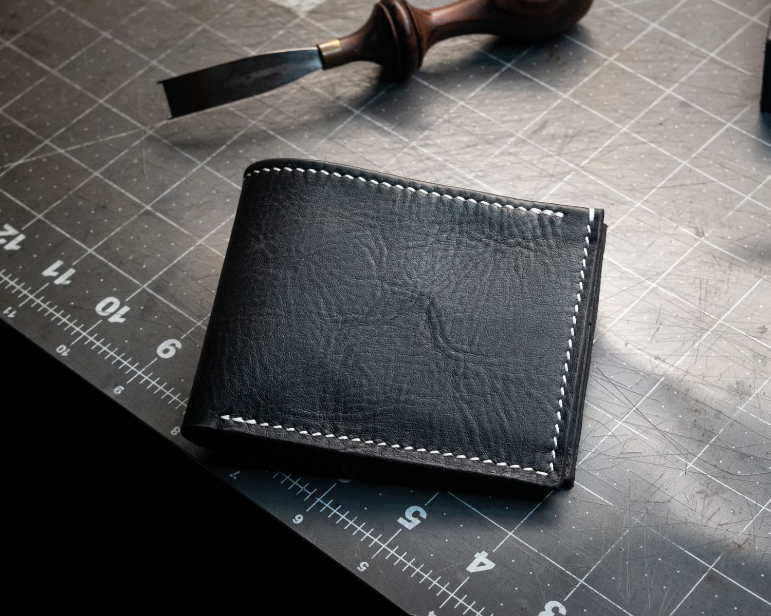 Classic Bifold Wallet - Rustic Black