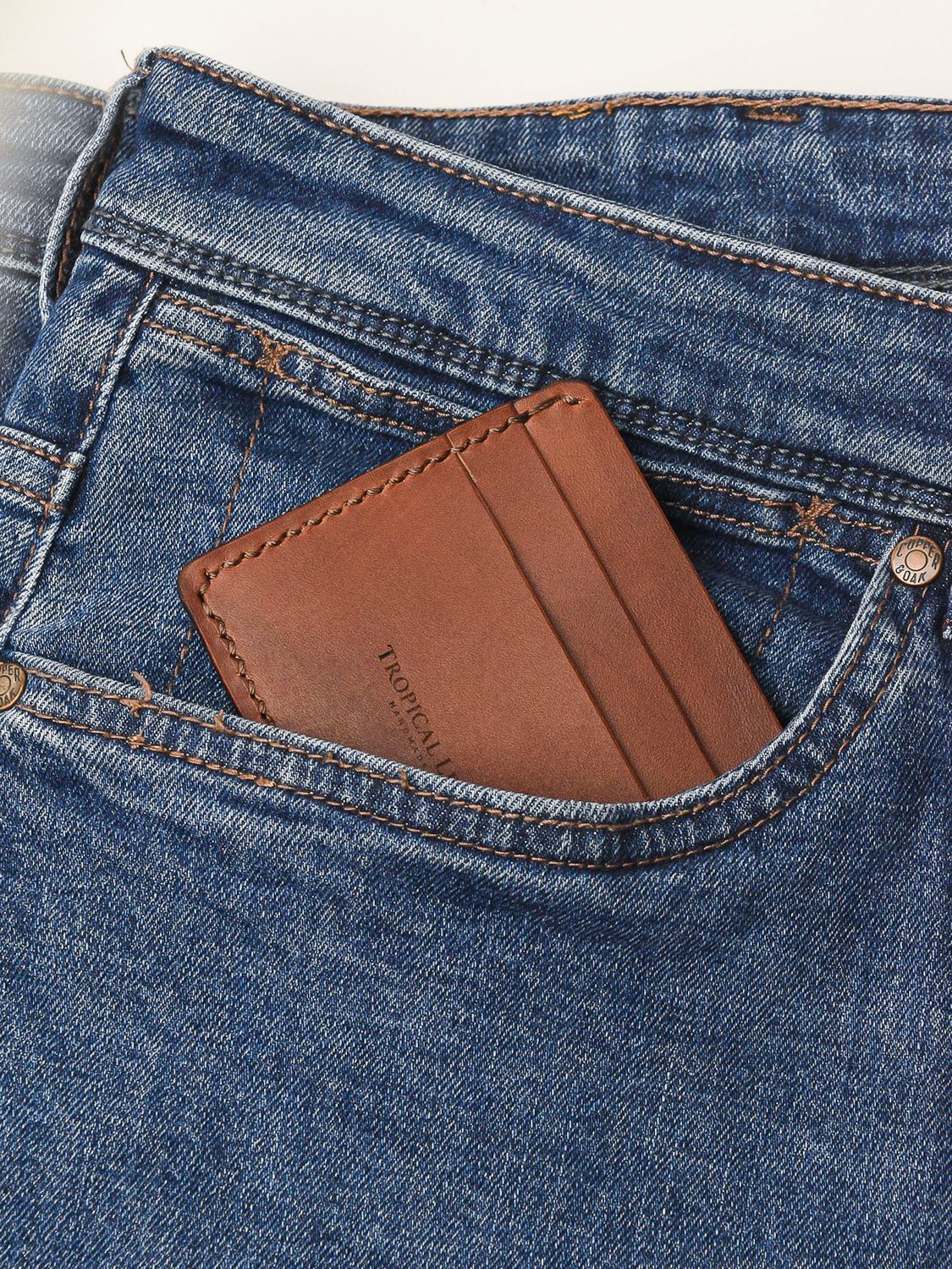 The Classic Cardholder