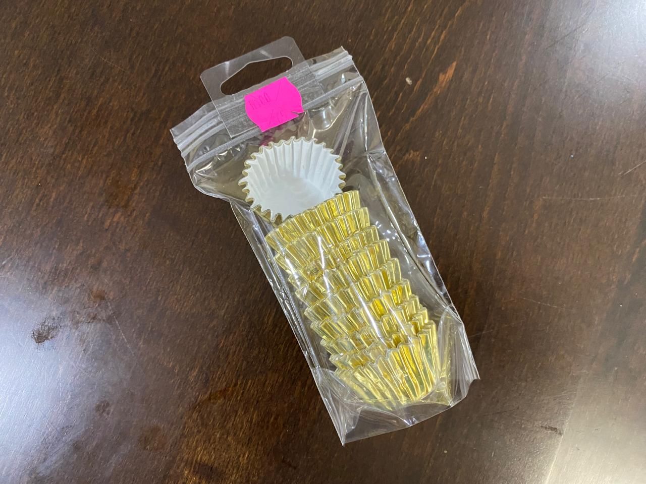 Gold &amp; White Candy cups (foil) 110Pieces